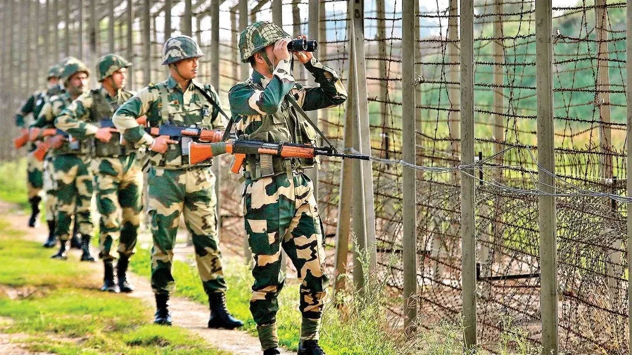 सीमा पर बड़ा एक्शन, पाकिस्तानी आतंकी गाइड गिरफ्तार सीमा पर बड़ा एक्शन, पाकिस्तानी आतंकी गाइड गिरफ्तार