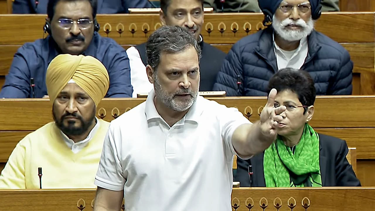 ভারত-মার্কিন বাণিজ্য চুক্তিতে সাধারণ মানুষের পকেটে টান নাকি শুল্ক মুক্তি