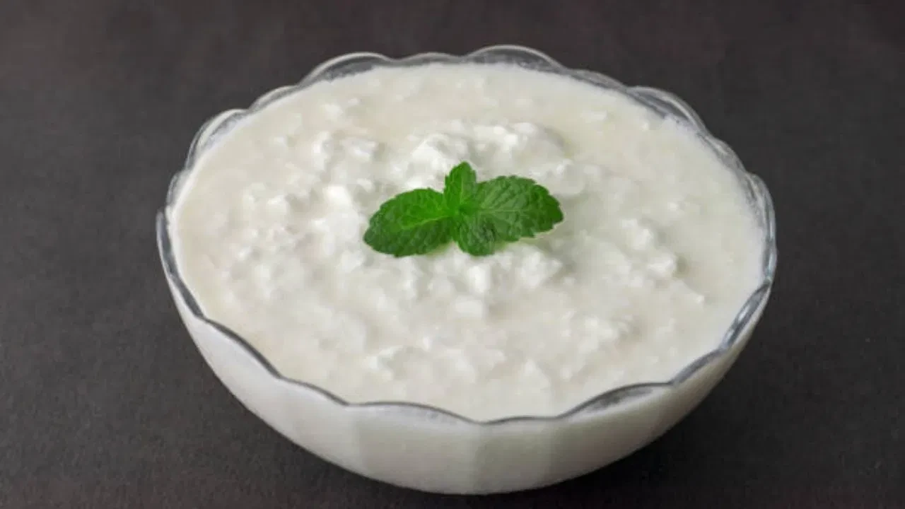 टॉक दही क्यों है ‘सौ गुणों का खजाना’? हाजमा, दिल और इम्यूनिटी बढ़ाने के लिए प्रो-बायोटिक दही के 10 फायदे