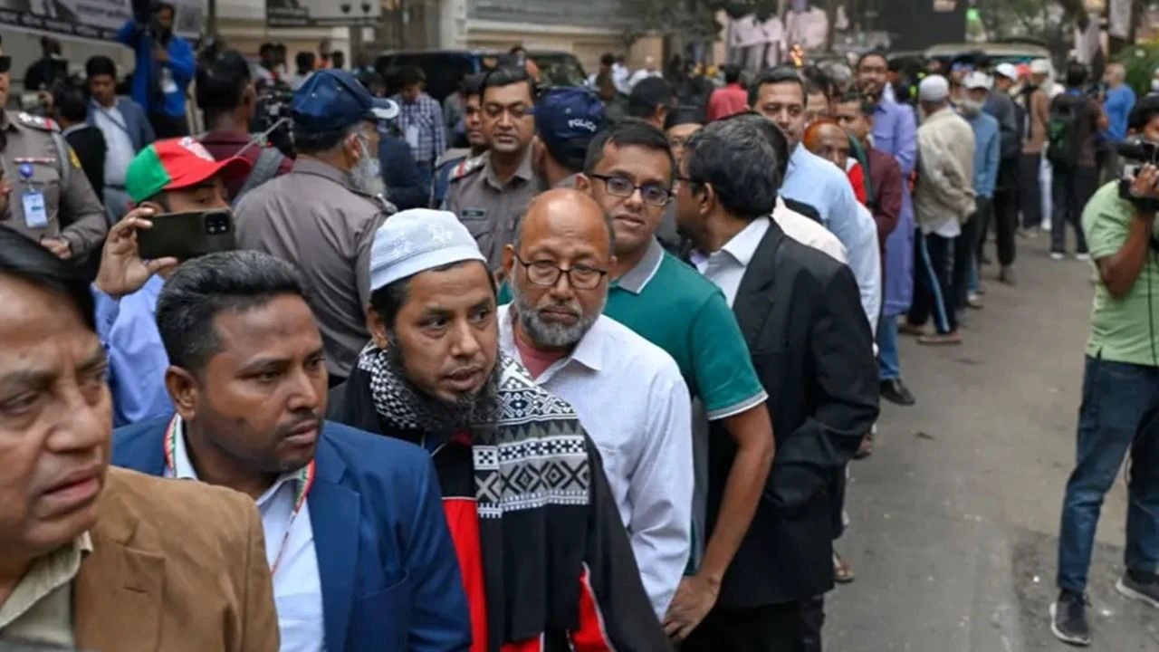 নিরাপদ বিলেত ছেড়ে কেন ভোটের লড়াইয়ে ডা. তাসনিম জারা