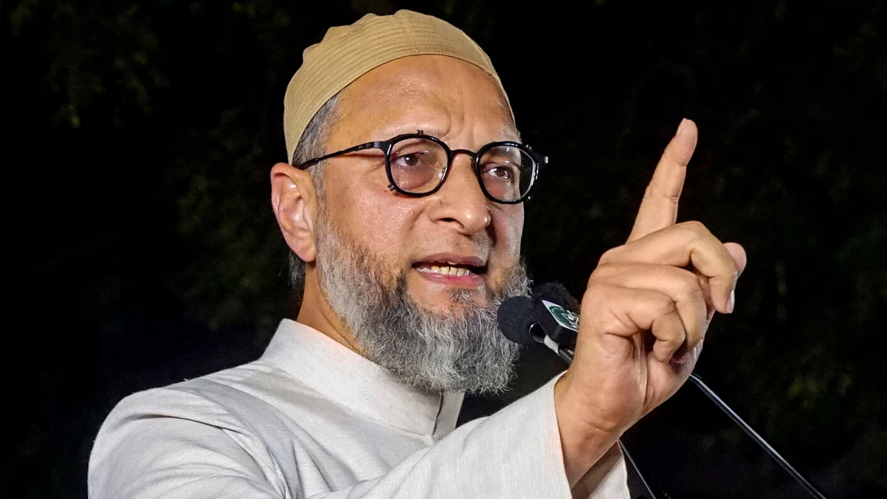 ‘दुश्मन की चाल में न फंसे’, असदुद्दीन ओवैसी ने मुसलमानों से की इमोशनल अपील, बोले- इत्तेहाद को कमजोर होने नहीं देंगे ⤙ ‘दुश्मन की चाल में न फंसे’, असदुद्दीन ओवैसी ने मुसलमानों से की इमोशनल अपील, बोले- इत्तेहाद को कमजोर होने नहीं देंगे ⤙