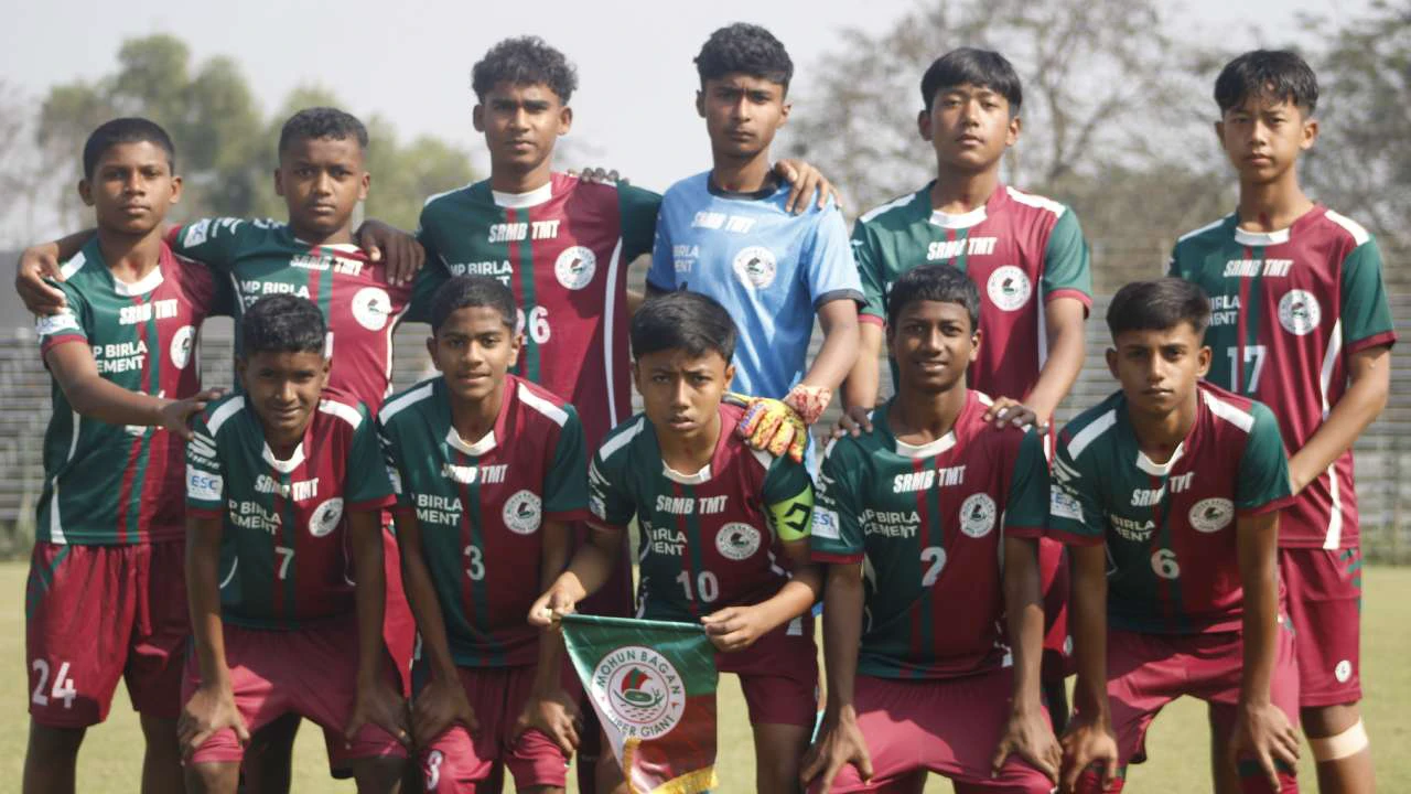 মাঠের লড়াইয়ে বিধ্বস্ত মহমেডান মোহনবাগানের গোলবন্যায় নতুন ইতিহাস