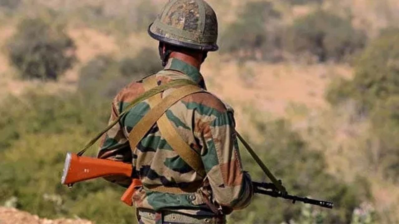 जम्मू-कश्मीर में सेना का लापता जवान हुआ बरामद, छुट्टी से ड्यूटी पर लौटते वक्त हुआ था गायब – जानिए पूरी कहानी! “ > • ˌ जम्मू-कश्मीर में सेना का लापता जवान हुआ बरामद, छुट्टी से ड्यूटी पर लौटते वक्त हुआ था गायब – जानिए पूरी कहानी! “ > • ˌ