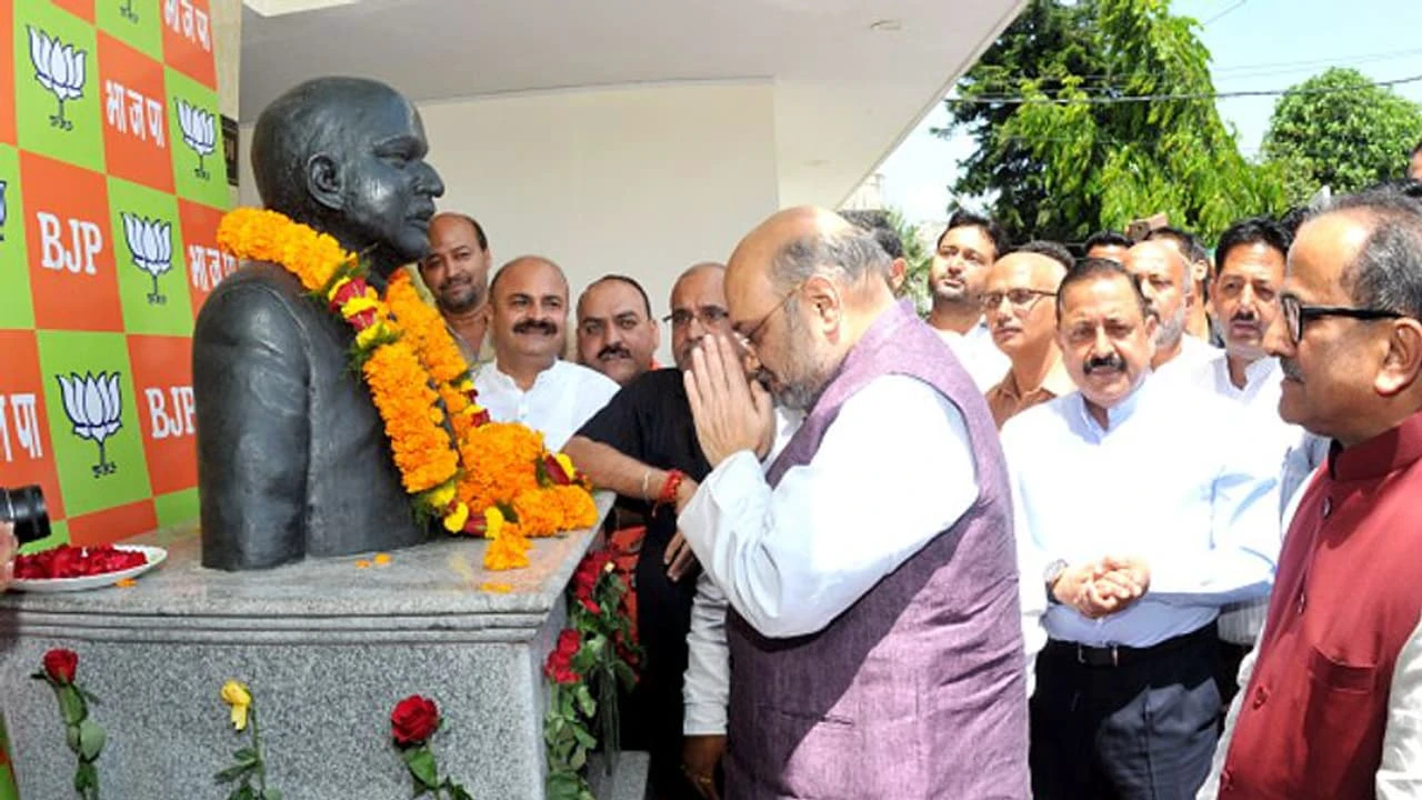 ২০৬ আসনে জয়ী হয়েই ভবানীপুরে বিজেপি; প্রতিষ্ঠাতা শ্যামাপ্রসাদকে বিশেষ সম্মান