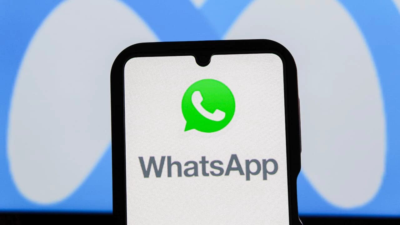 WhatsApp पर ‘घोस्ट पेयरिंग’ का खौफ! बिना पासवर्ड के हैक हो रहा है आपका अकाउंट, तुरंत सावधान हों