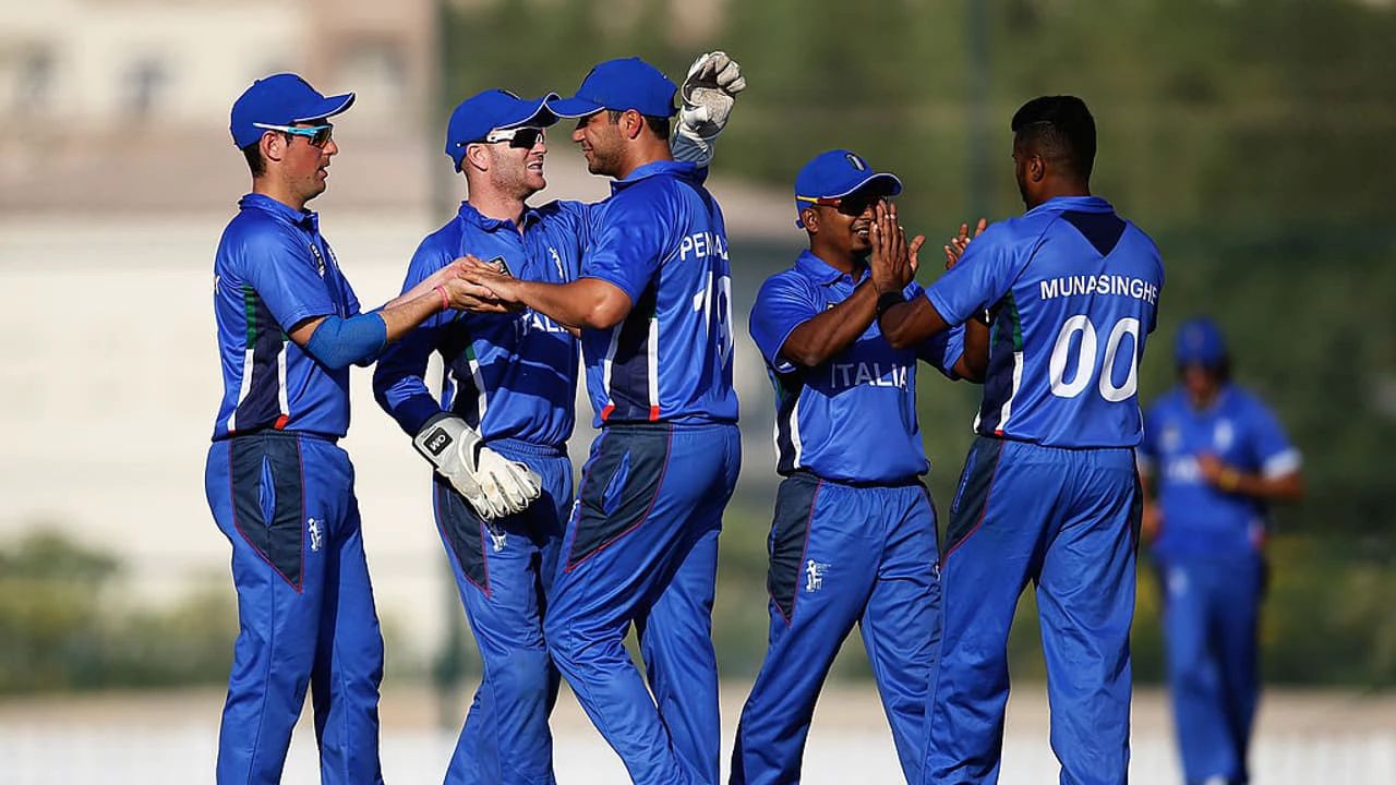 টি-২০ বিশ্বকাপে ইতালির রূপকথা! নেপালকে স্রেফ উড়িয়ে দিয়ে বিশ্বরেকর্ড দুই ভাইয়ের