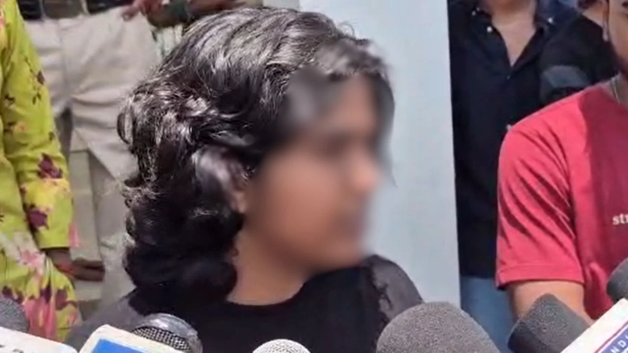 बॉयफ्रेंड को करना था खुश. गर्लफ्रेंड भेजती थी अपने की कॉलेज की छात्राओं के प्राइवेट वीडियो; 2 साल से कर रही थी ये काम