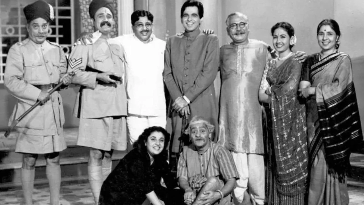 दिलीप कुमार भी जिनके सामने घबराते थे, वो दिग्गज अभिनेता ओम प्रकाश दिलीप कुमार भी जिनके सामने घबराते थे, वो दिग्गज अभिनेता ओम प्रकाश