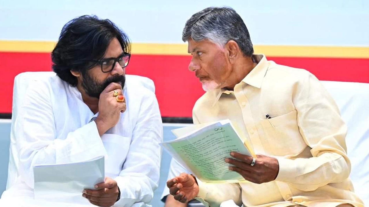 AP Cabinet: చంద్రబాబు సర్కార్ మరో ముందడుగు.. 3 ఉచిత సిలిండర్ల పథకంపై కేబినెట్ చర్చ..!