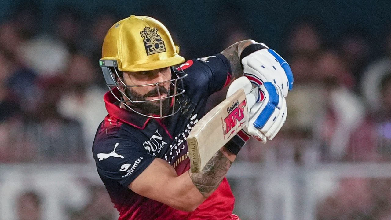 RCB-এর একাদশ থেকে বাদ পড়লেন বিরাট কোহলি, কেন নেওয়া হলো এই বড় সিদ্ধান্ত?