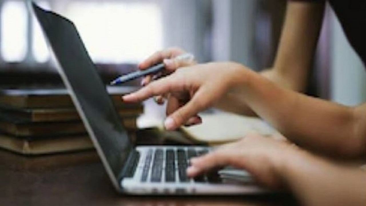चंडीगढ़ सेंट मैरी स्कूल की Online क्लास में अचानक चल पड़ा अश्लील वीडियो, किसने की ऐसी हरकत? ) “ ‧‧ . चंडीगढ़ सेंट मैरी स्कूल की Online क्लास में अचानक चल पड़ा अश्लील वीडियो, किसने की ऐसी हरकत? ) “ ‧‧ .