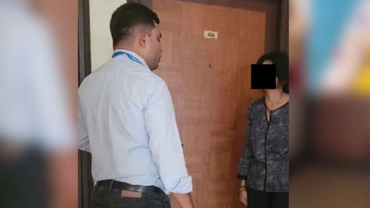 बेंगलुरु में चौंकाने वाली घटना, पालतू कुत्ते की मौत के बाद 4 दिन तक शव के साथ रही युवती बेंगलुरु में चौंकाने वाली घटना, पालतू कुत्ते की मौत के बाद 4 दिन तक शव के साथ रही युवती