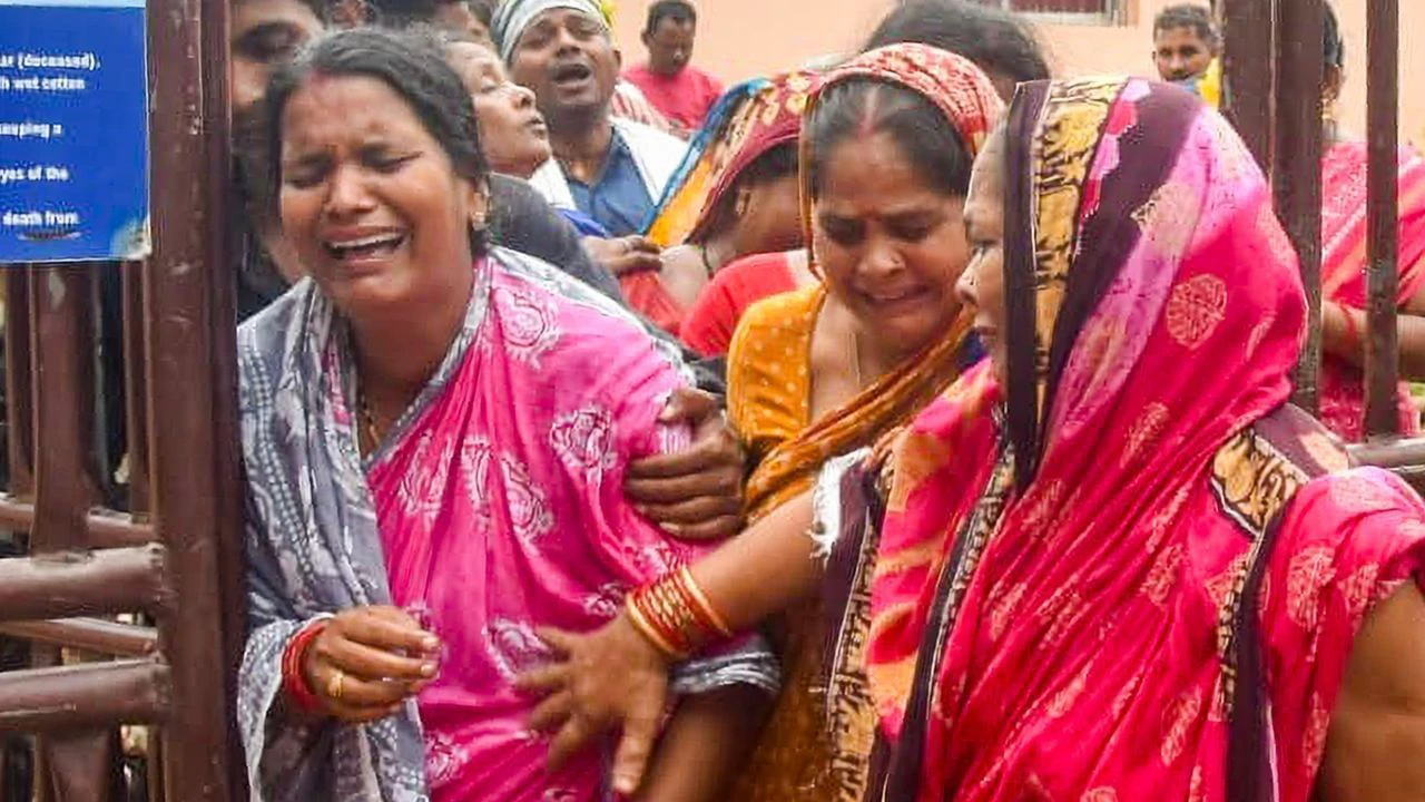 पुरी रथ यात्रा भगदड़ पर मुख्यमंत्री के इस्तीफे की मांग पुरी रथ यात्रा भगदड़ पर मुख्यमंत्री के इस्तीफे की मांग