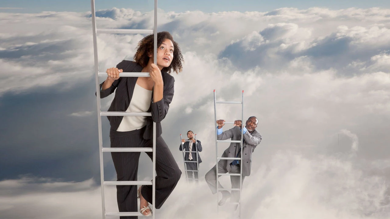 करियर में तेज़ी से आगे बढ़ना है? जानिए सफल लोगों के 4 गुप्त मंत्र