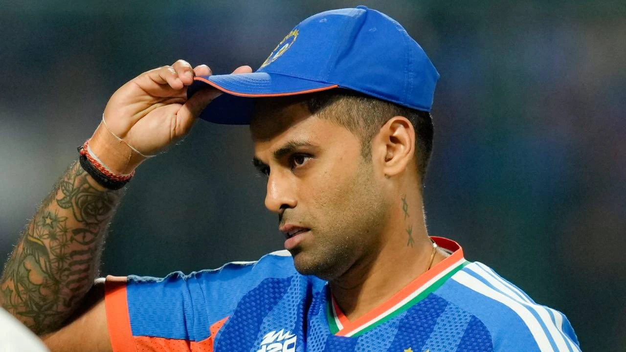 भारत बनाम पाकिस्तान महामुकाबले से पहले हाथ मिलाने के विवाद पर सूर्या का सस्पेंस और अभिषेक शर्मा के खेलने पर दिया चौंकाने वाला बयान