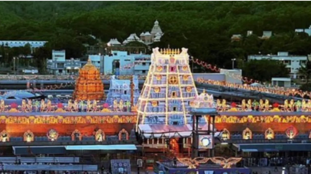 भारत के इस मंदिर के दानपत्र में मिला 13 अरब का खजाना, 4000 किलो सोना देख कर अमीर देशो के उड़े होश‧ “ • ˌ भारत के इस मंदिर के दानपत्र में मिला 13 अरब का खजाना, 4000 किलो सोना देख कर अमीर देशो के उड़े होश‧ “ • ˌ