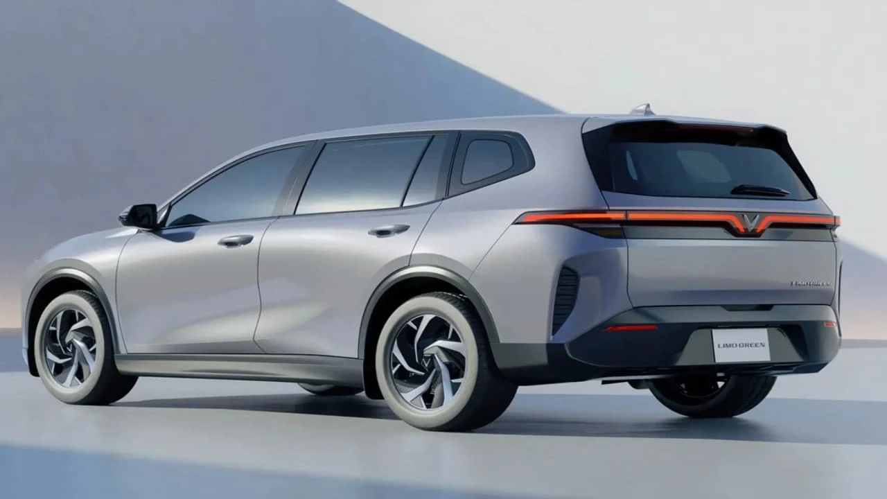 মাঝারি বাজেটে অবিশ্বাস্য মাইলেজ নিয়ে বাজারে আসছে নতুন ইলেকট্রিক গাড়ি