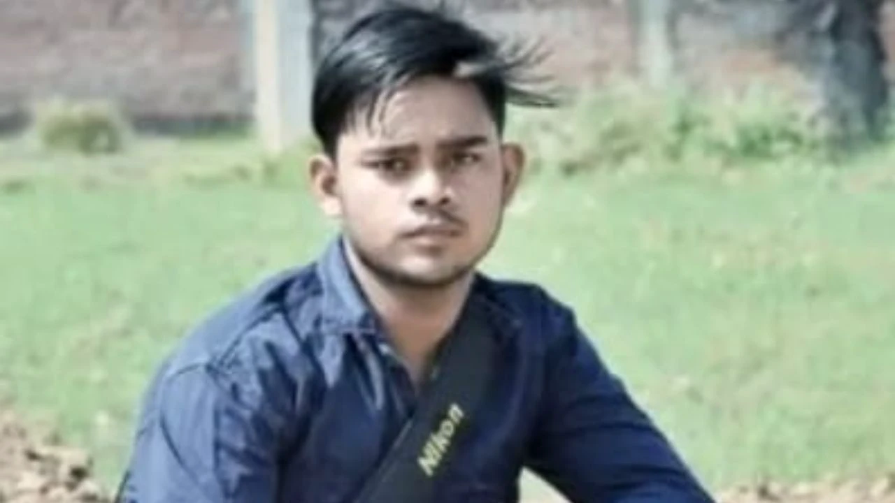ऑटो से टकराई बाइक, धड़ से अलग हुई युवक की गर्दन, देखते ही निकल गई लोगों की चीख