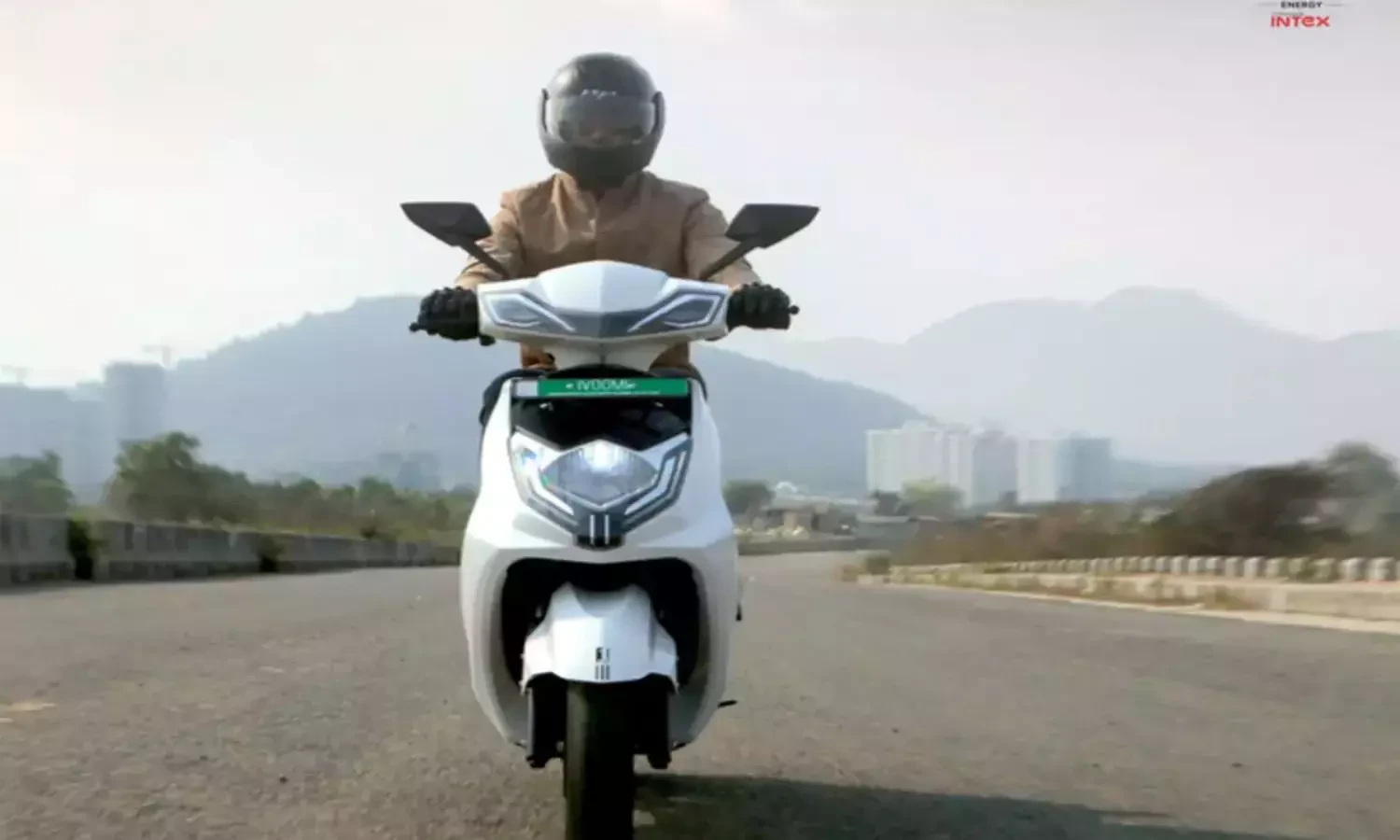 Budget Electric Scooter Launched: బేబీ ఎలక్ట్రిక్ స్కూటర్ వచ్చేసింది.. సింగిల్ ఛార్జ్‌తో 180 కిమీ రేంజ్, రోడ్డుపైకి వస్తే ఆపలేరు..!