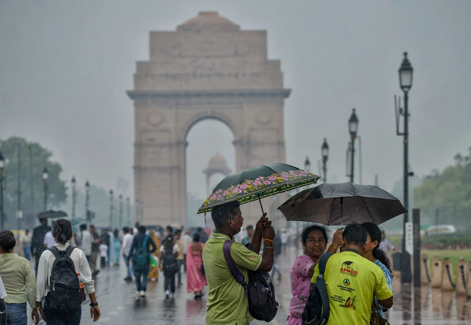 दिल्ली-NCR में झमाझम बारिश से मौसम सुहाना, IMD का अलर्ट दिल्ली-NCR में झमाझम बारिश से मौसम सुहाना, IMD का अलर्ट
