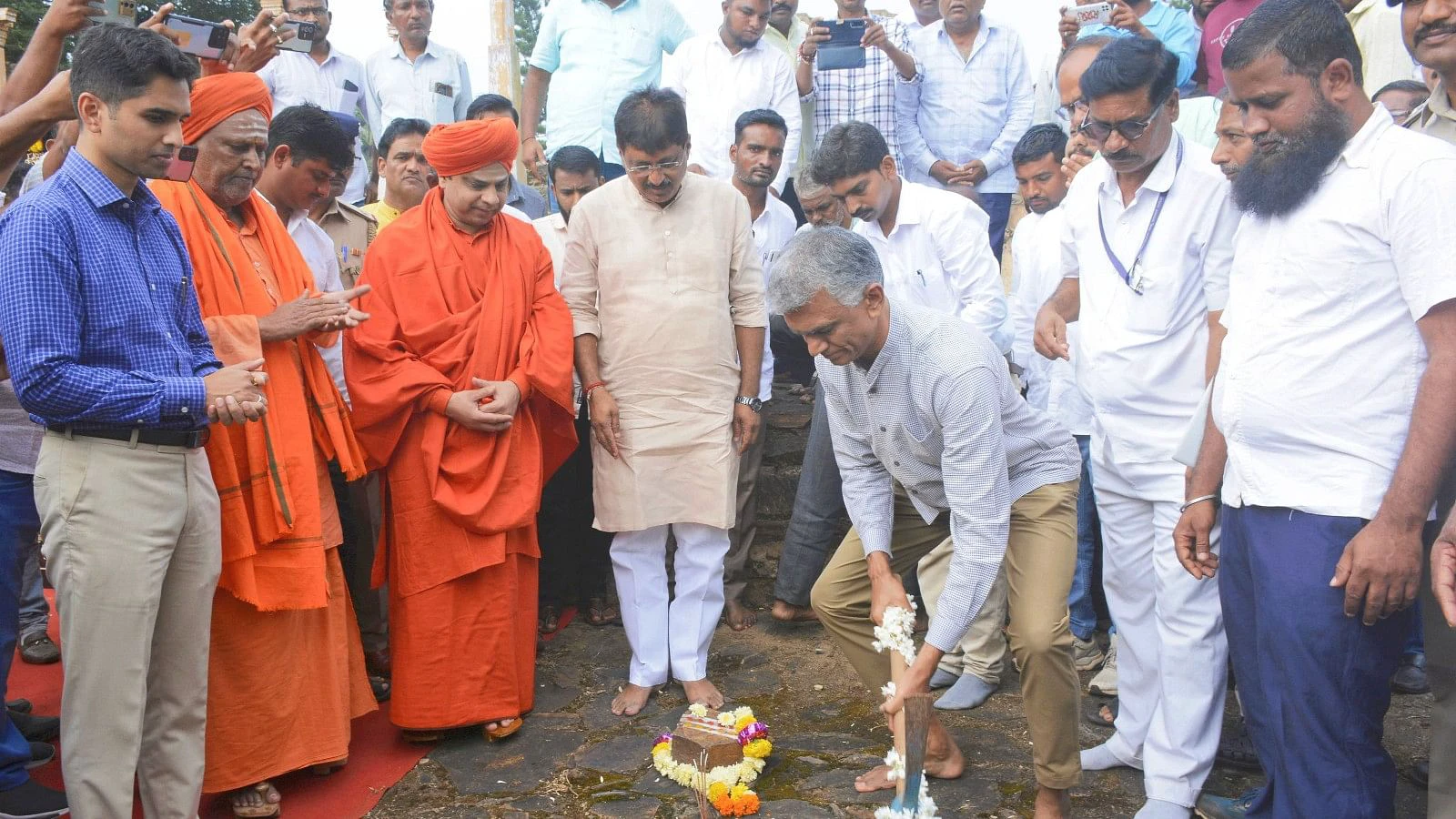 ಬೆಳಗಾವಿ | ವಿವಿಧ ಕಾಮಗಾರಿಗಳಿಗೆ ಕೃಷ್ಣ ಬೈರೇಗೌಡ ಶಂಕುಸ್ಥಾಪನೆ