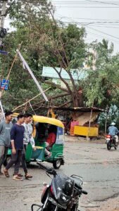 జడ్చర్లలో గాలివాన బీభత్సం