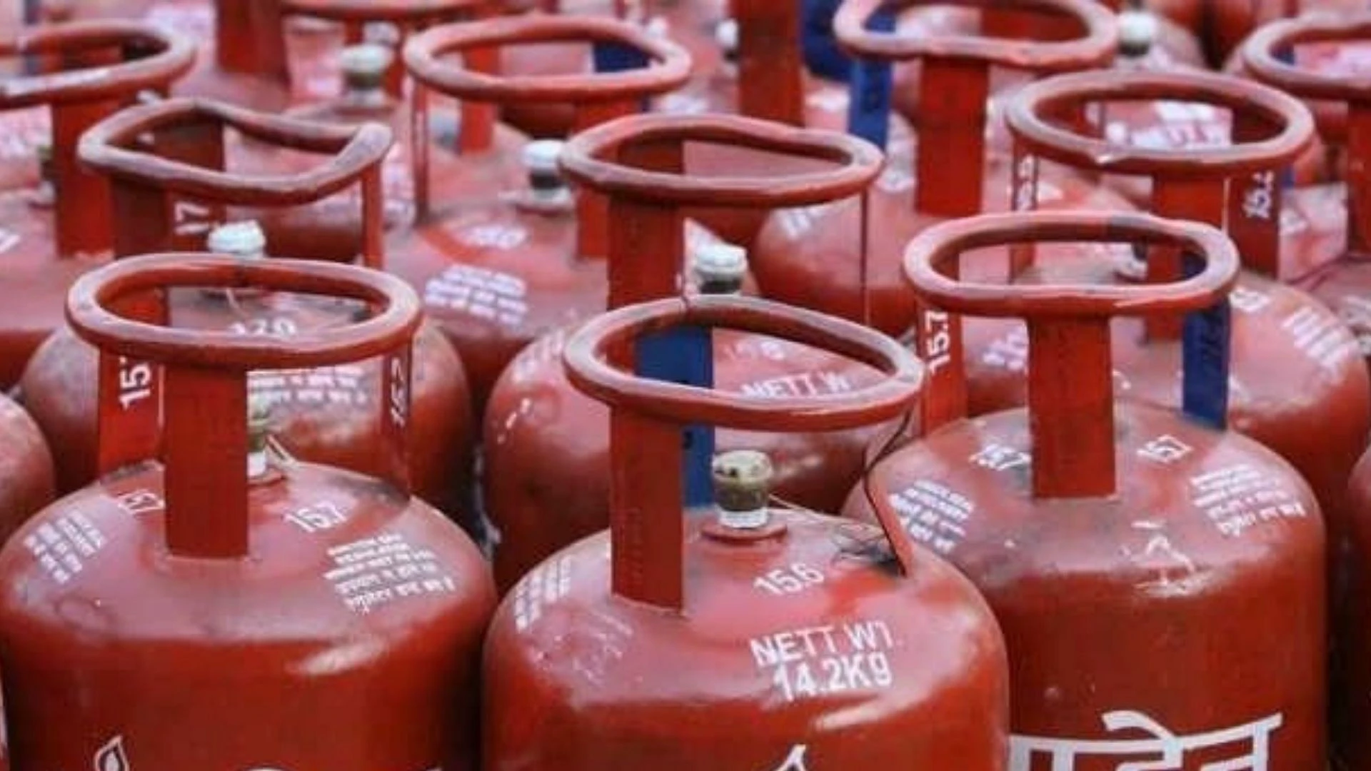 Domestic LPG Price Hiked by Rs 3.50 per Cylinder, To Cost Rs 1,003 in Delhi
