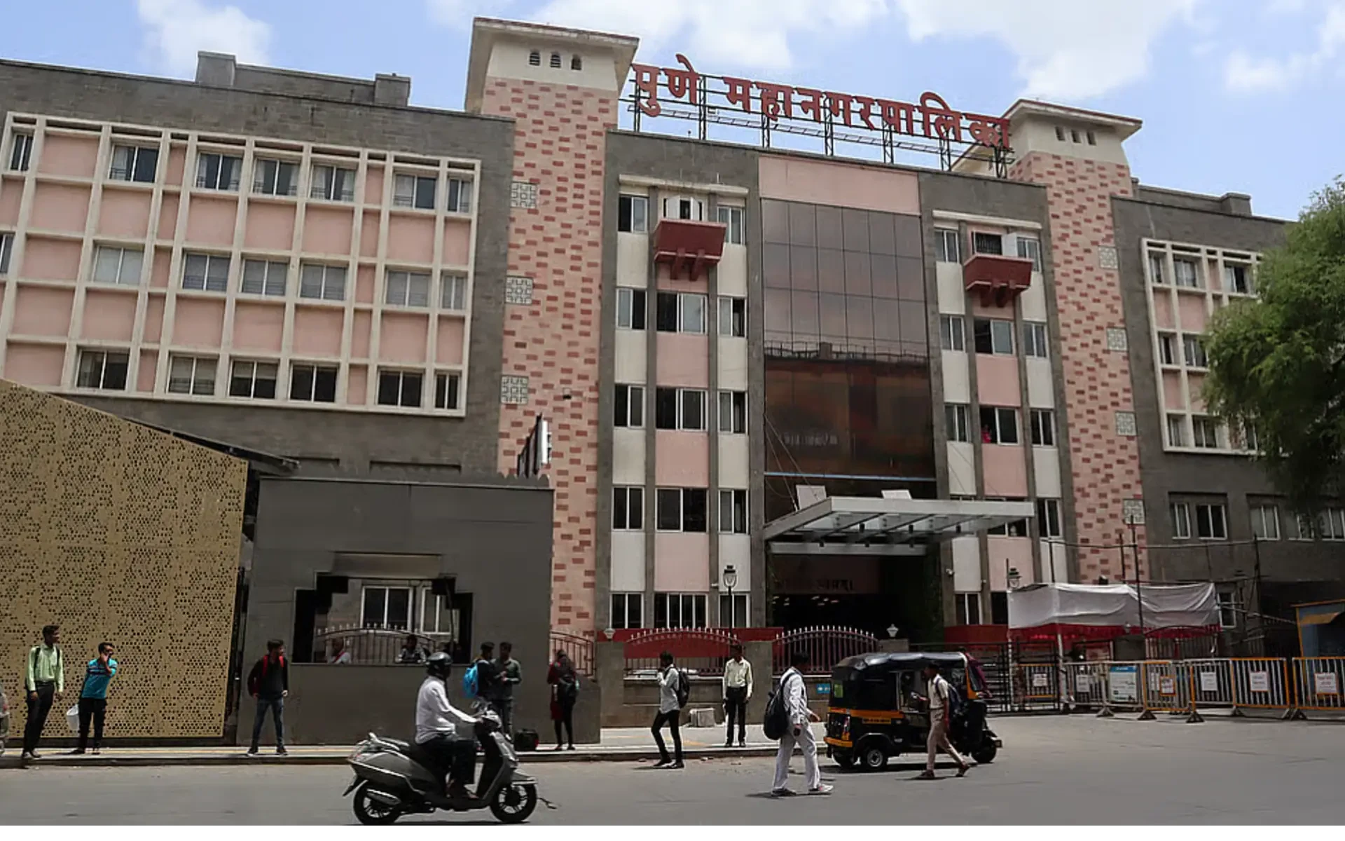 PMC Forms Committee to Regulate Overhead Cables, Action Begins in Pune ...