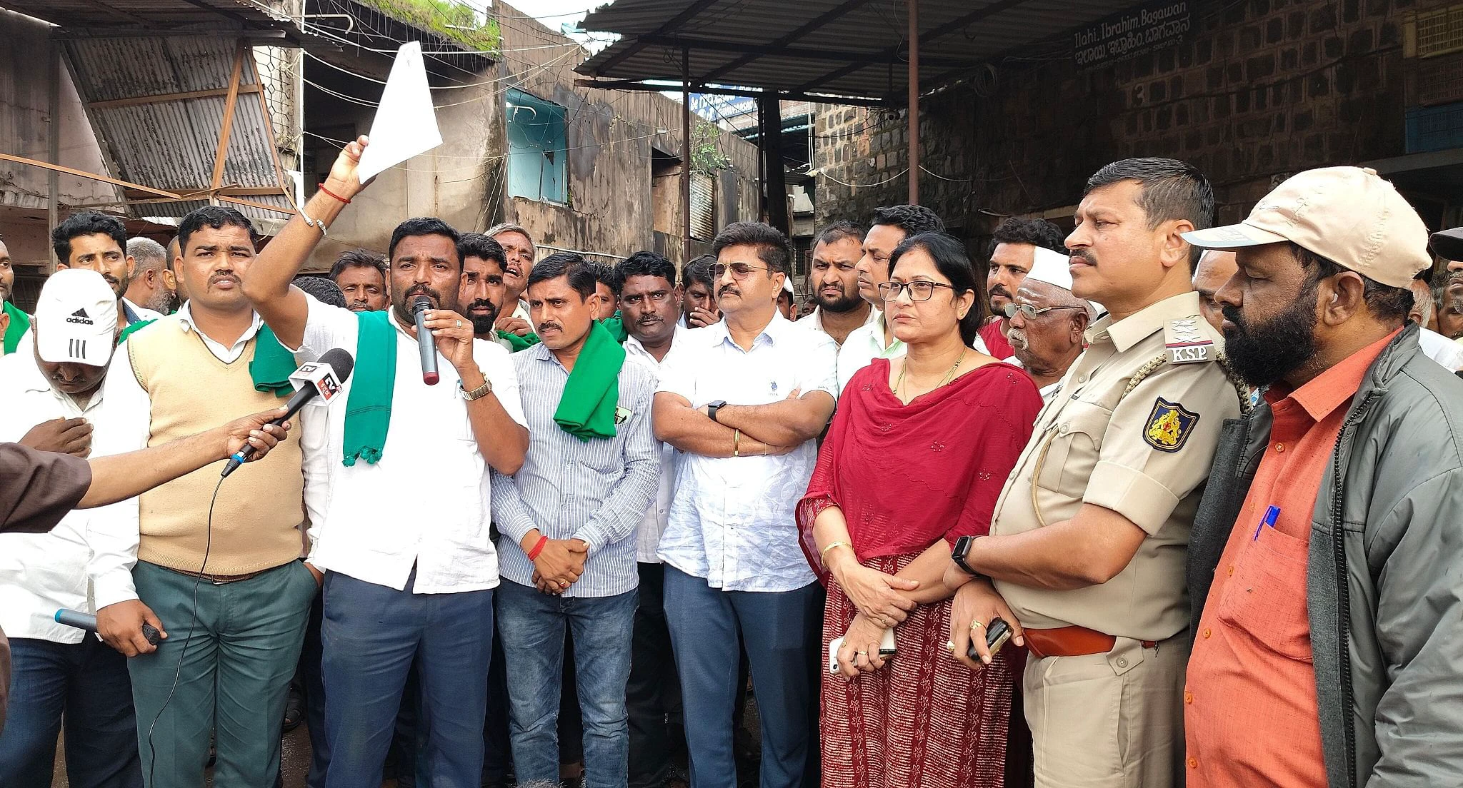 ತರಕಾರಿ ಬೆಳೆಗಾರರಿಗೆ ಹೆಚ್ಚುವರಿ ಶುಲ್ಕ ಇಲ್ಲ: ತಹಶೀಲ್ದಾರ ಮಂಜುಳಾ