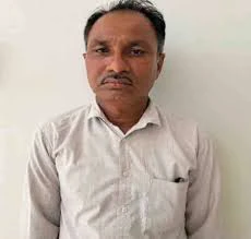 બનાસકાંઠામાં એસીબીની મોટી કાર્યવાહી, તલાટી ૧૫ હજારની લાંચ લેતા રંગેહાથે ઝડપાયો