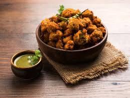 Healthy Breakfast : बची हुई दाल को फेंकने की भूल न करें, वीकेंड पर बनाएं ये 5 लाजवाब डिशेज