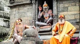 மர்மமான வாழ்க்கை முறையைப் பின்பற்றும் அகோரிகள்!