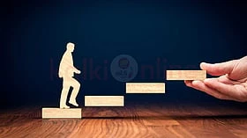 இருள் என எண்ணாமல் சோதனைகளை வெற்றி வாய்ப்பாக மாற்றியவர்!