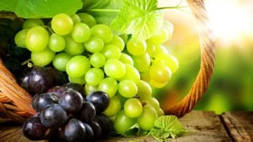 கருப்பு திராட்சை Vs பச்சை திராட்சை: எது சிறந்தது தெரியுமா?