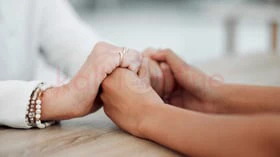 மனிதன் மற்றவர்களை சாராமல் வாழ முடியுமா?