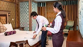 ஹோட்டலில் தங்க போறீங்களா..? அப்போ இதையெல்லாம் மறக்காதீங்க..!