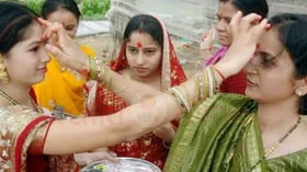திருமணமான பெண்கள் அணியக்கூடாத அணிகலன்கள் என்னென்ன தெரியுமா?