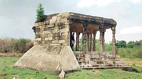 ஆற்றின் நடுவில் மண்டபம் - வெறும் அழகுக்கல்ல; இது அறிவியல் அதிசயம்!
