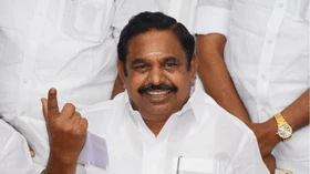 ஆட்சி அமைப்பதில் சிக்கல்!.. அதிமுக-வுடன் கைகோர்க்கிறாரா விஜய்? எடப்பாடி பழனிசாமியை சந்திக்கும் தவெக முக்கிய புள்ளி!