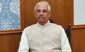 തമിഴ്നാട്ടില് സര്ക്കാര് രൂപീകരണ അനിശ്ചിതത്വം; ഗവര്ണര് അനുമതി നല്കിയില്ല; സത്യപ്രതിജ്ഞ നാളെയില്ലെന്ന് സൂചന