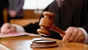 വോട്ട് ചെയ്യാനുള്ള അവകാശം തടയാനാകില്ല; പോസ്റ്റല്‍ ബാലറ്റ് പരാതിയില്‍ ഹൈക്കോടതിയുടെ കര്‍ശന ഇടപെടല്‍