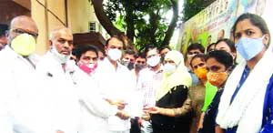 పాఠశాల ఫీజుల నియంత్రణపై ఎమ్యెల్యేకు వినతి