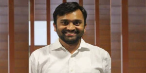 ఎన్నికల వ్యూహా కర్త కపిల్ సాహూ సేవలు  టీవీకే పార్టీ కి అతి పెద్ద సంచలన విజయం సాధించి పెట్టాయి