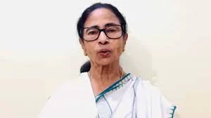NATIONAL : 'एग्जिट पोल में धांधली हुई, रात भर जागते रहो': बंगाल के नतीजों के बाद ममता बनर्जी ने ईवीएम की सुरक्षा का आह्वान किया