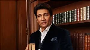 हिंदी फिल्मों के मंच पर अंग्रेजी क्यों? शेखर सुमन ने उठाया हिंदी से जुड़ा ये बड़ा मुद्दा