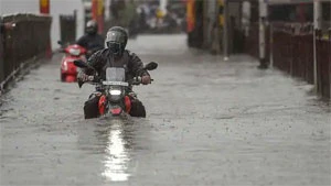 మధ్యప్రదేశ్లో అతి భారీ వర్షాలు.. ఆరెంజ్ హెచ్చరిక జారీ