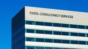 TCS Q4 FY26 Results: Stock trades flat ahead of results, all eyes on dividend and CC revenue growth