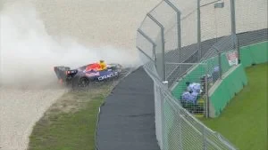 Australian Grand Prix Q1: Max Verstappen crashes into barrier as red flag out