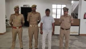 गोरखपुर: गैंगस्टर एक्ट का वांछित अपराधी चढ़ा पुलिस के हत्थे, लंबा आपराधिक इतिहास उजागर