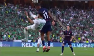 Watch: Ali Majrashi's bicycle kick clearance catches Jairo in the face during Al-Ahli vs JDT match